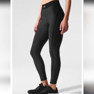 ALO Airlift high waist 7/8 line up leggings
